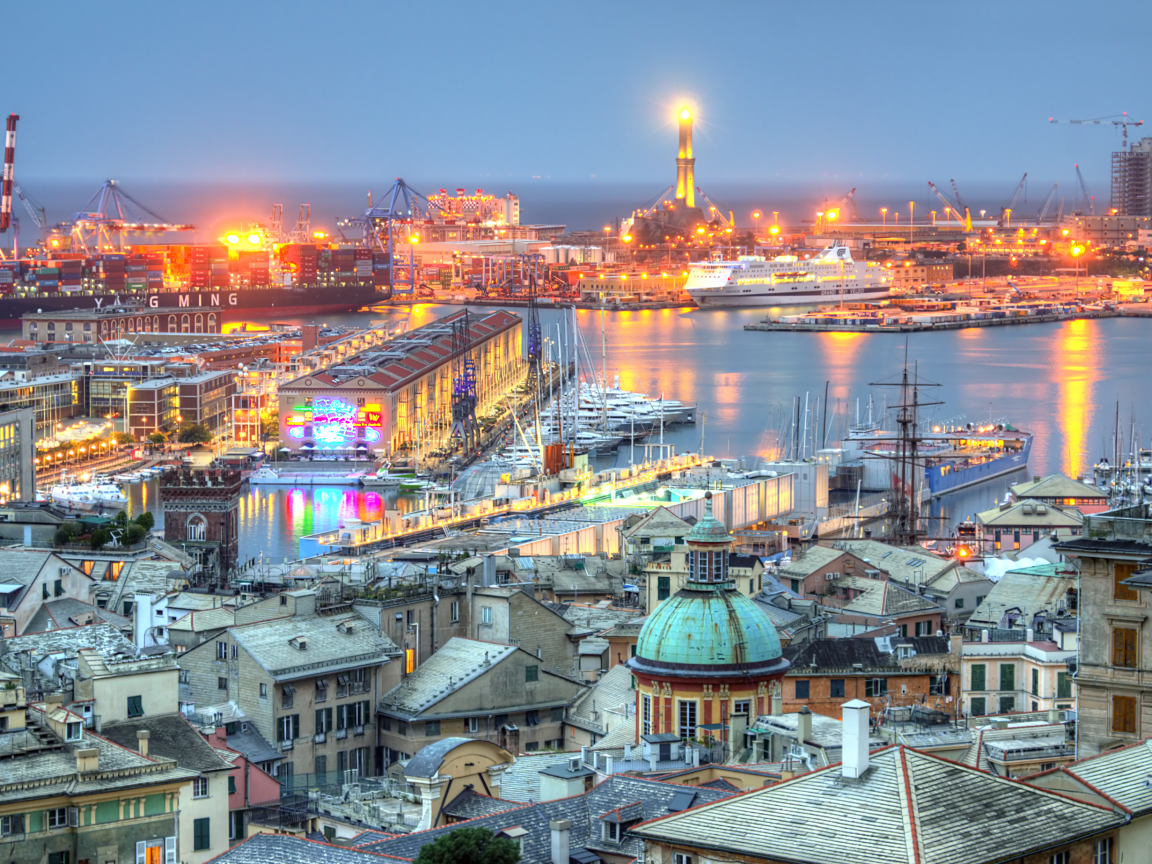 Портовые огни в Генуе, Италия
