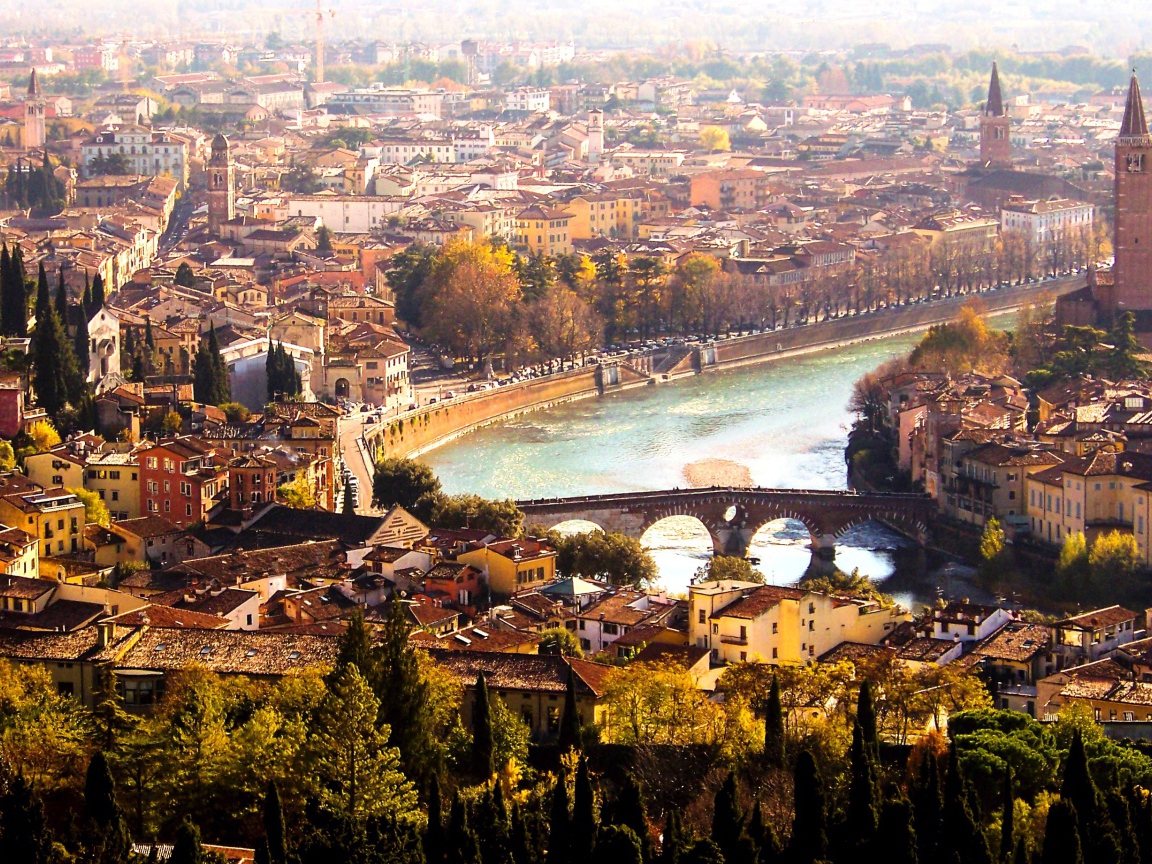 Сияние солнца в Вероне, Италия