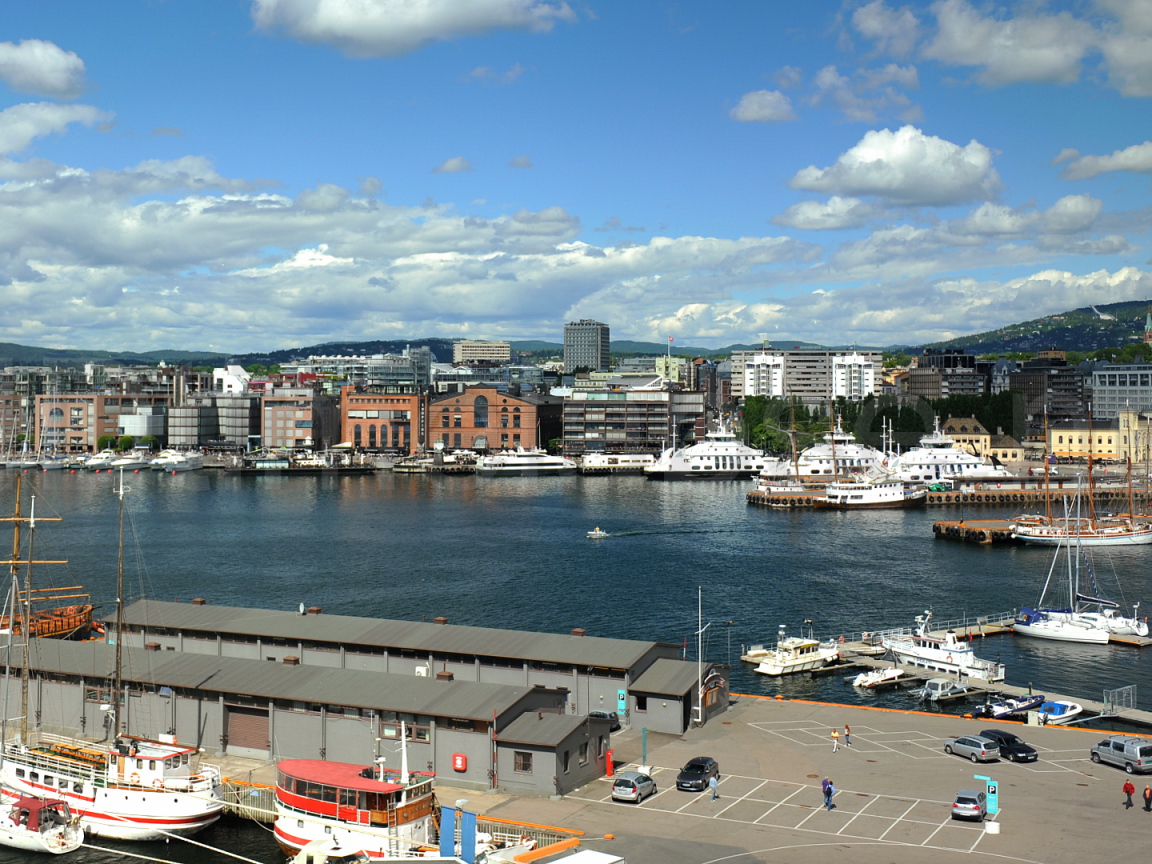 Корабли в гавани в Осло