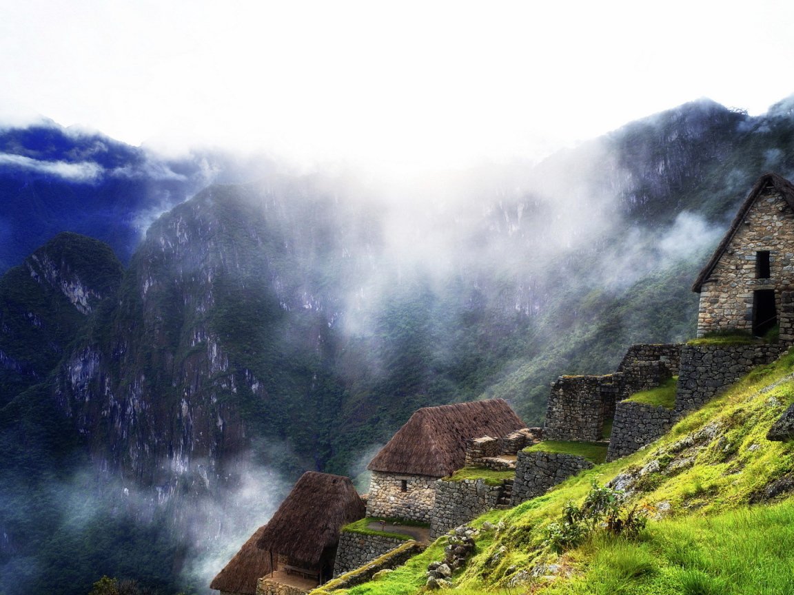 Деревня в горах в Перу