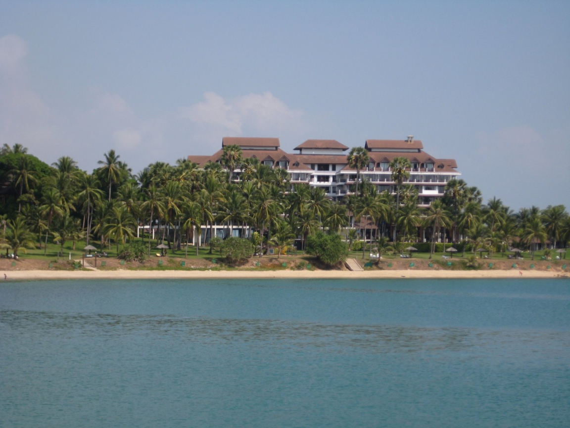 Отель на побережье на курорте Районг, Таиланд