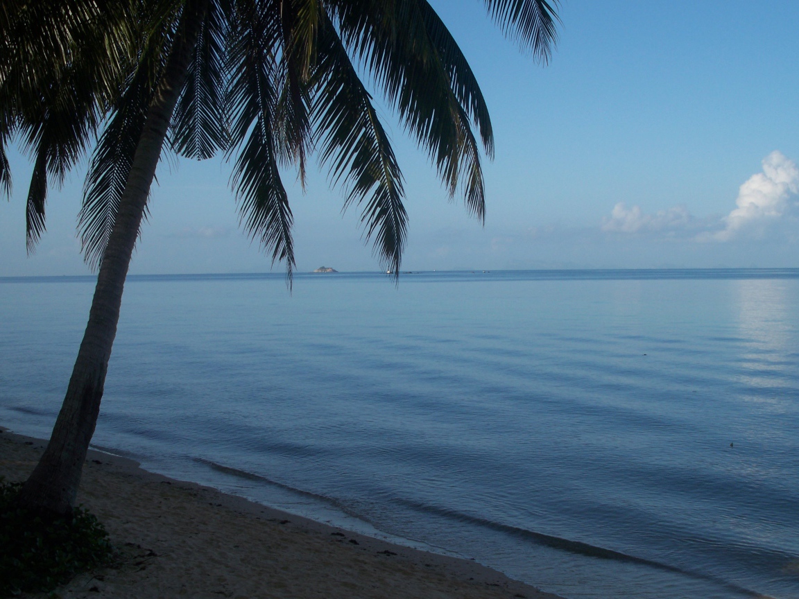Волны прибоя на острове Панган, Таиланд