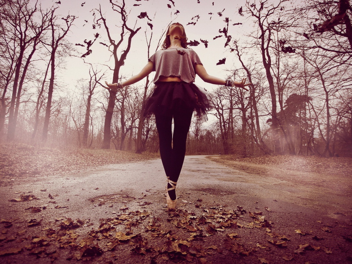 Осенний танец балерины