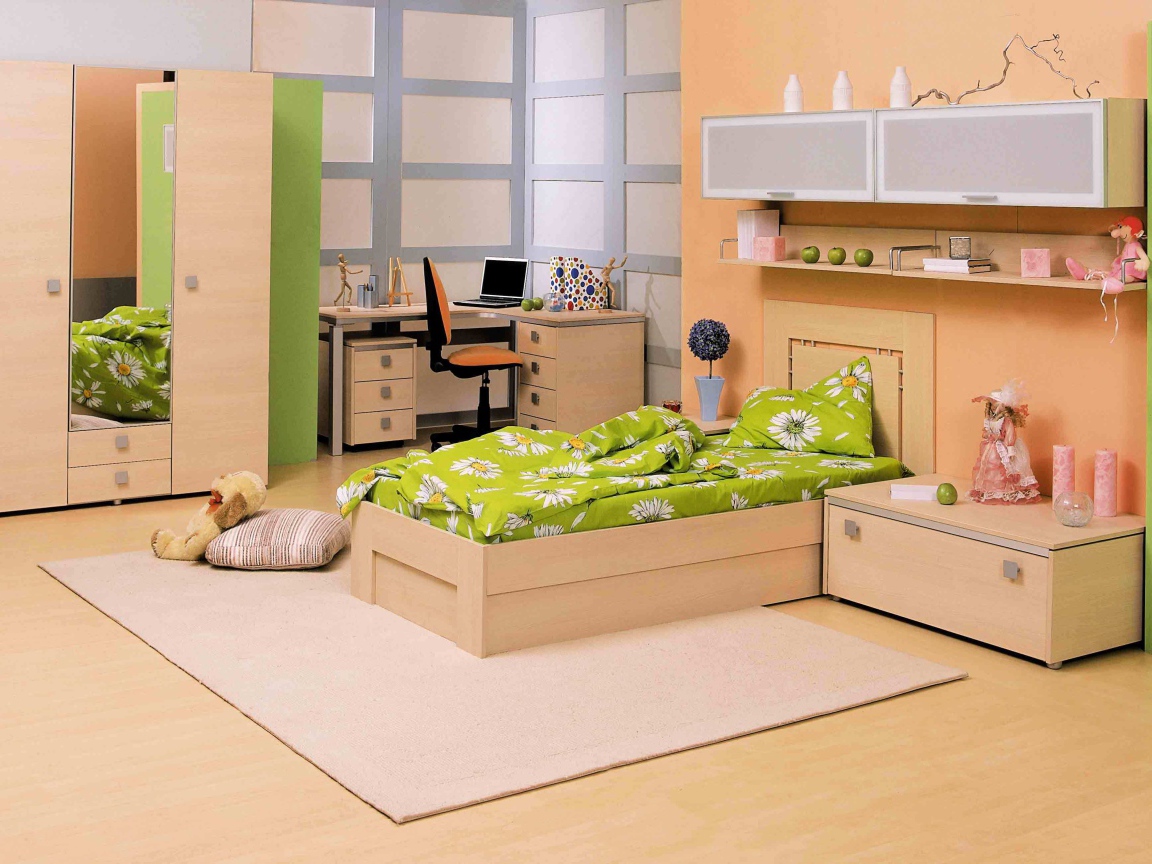 Зеленая постель в детской