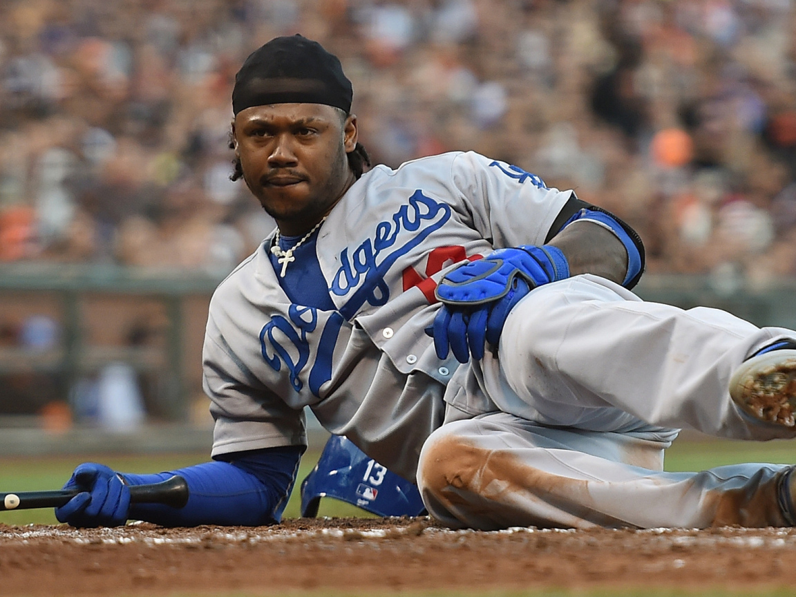Хенли Рамирес прилег на бейсбольное поле