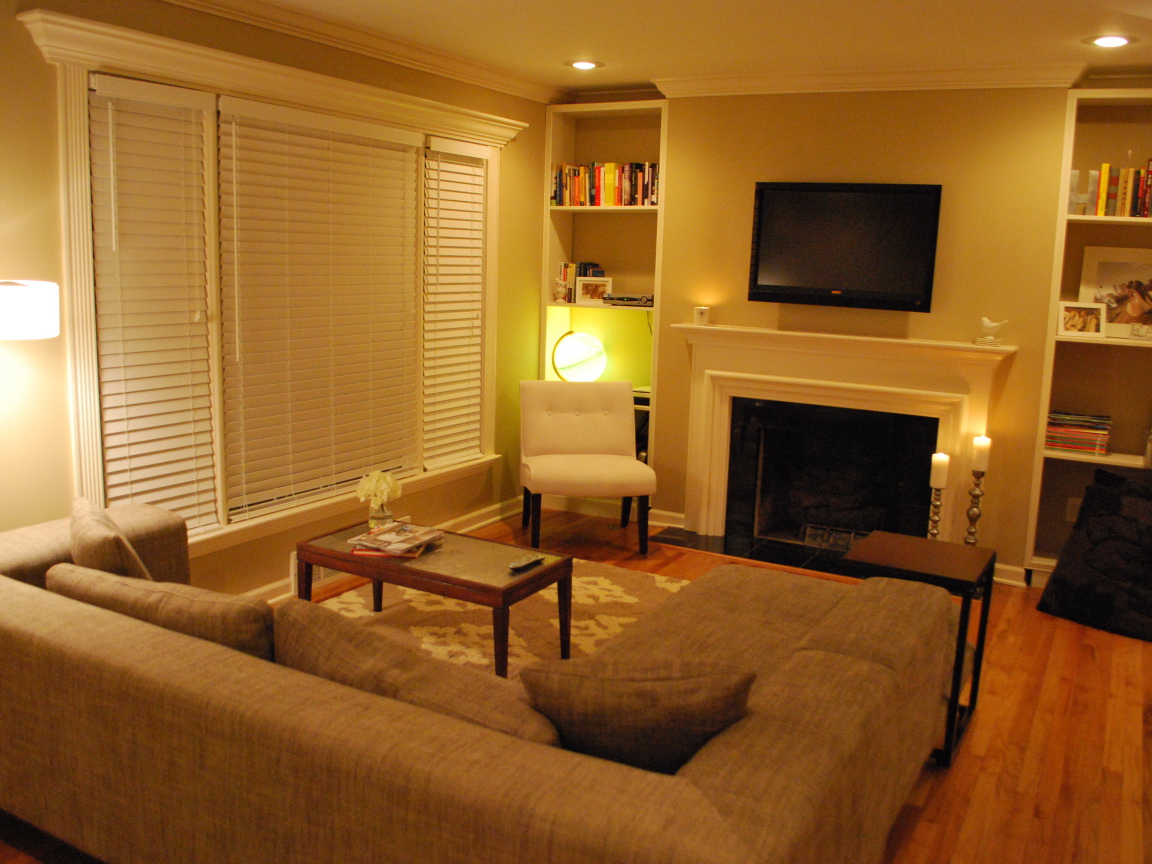 Гостиная и камин