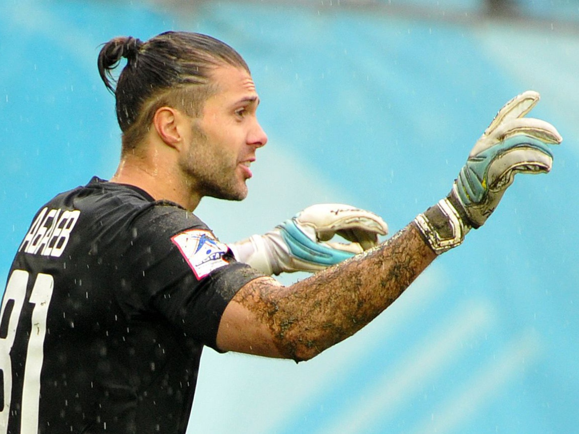 Вратарь Локомотива Илья Абаев