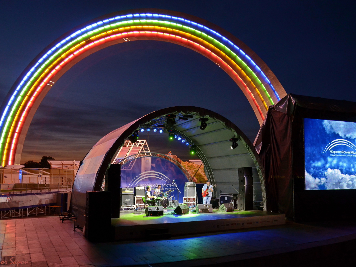 Арка Дружбы народов в Киеве