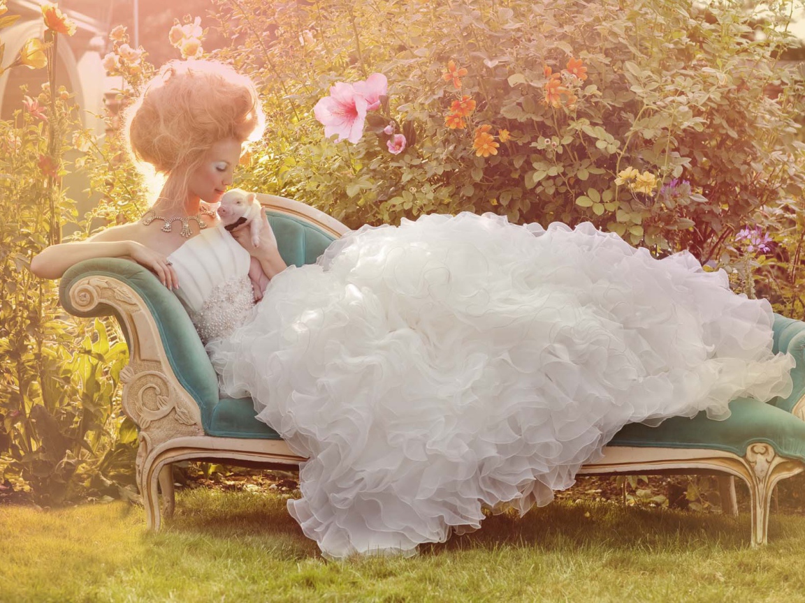 Фотография женщина в саду