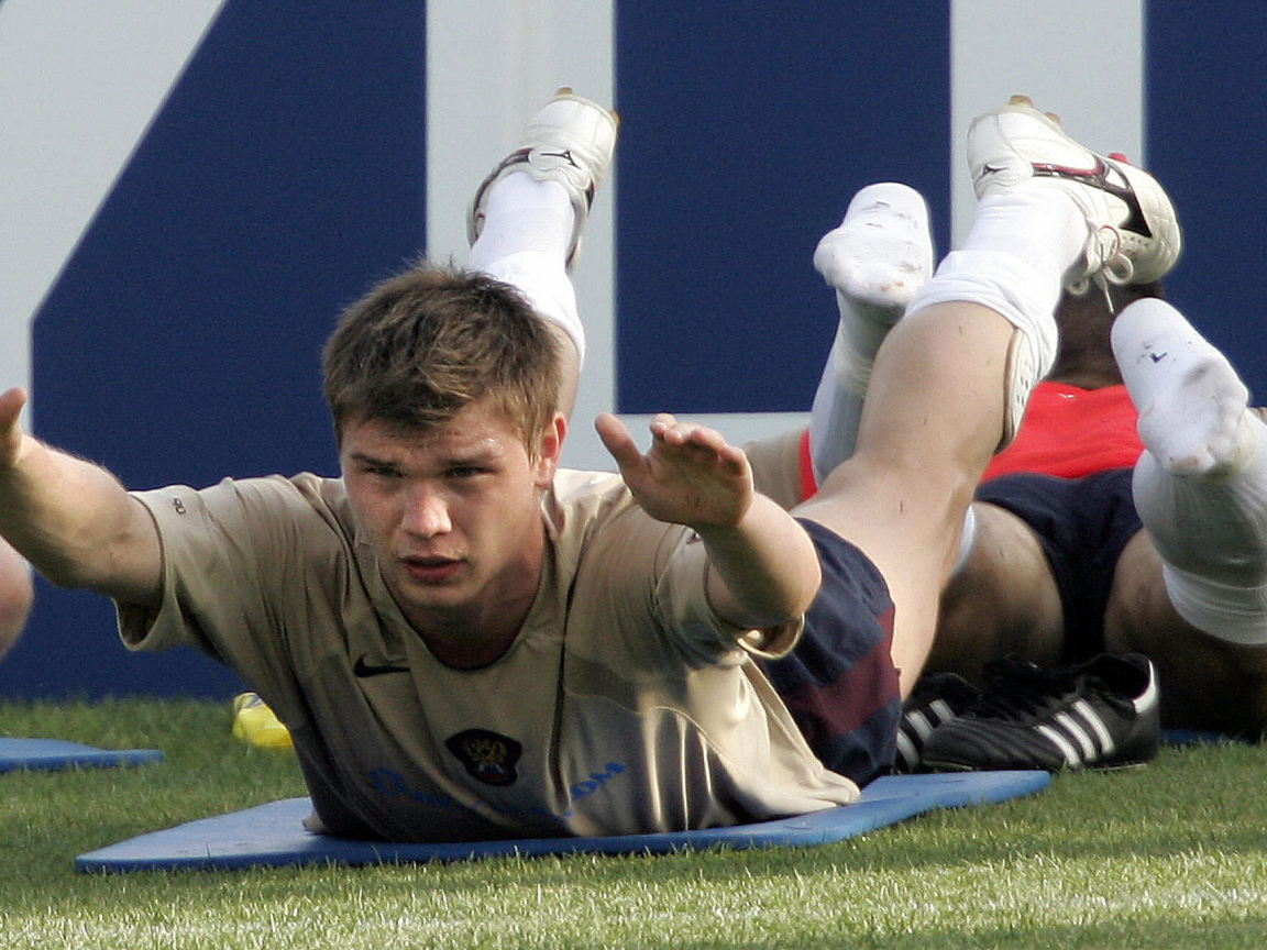 Игрок сборной России Марат Измайлов на тренировке