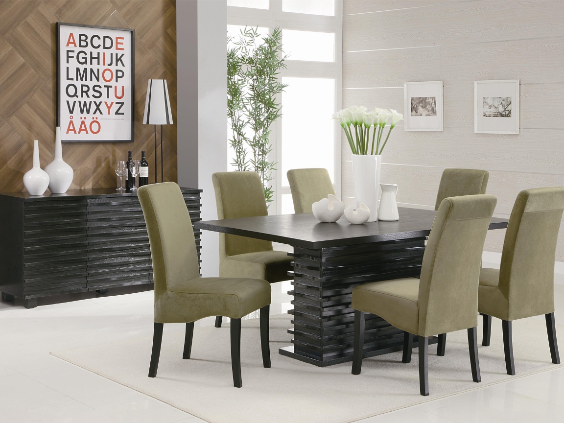 Азбука на стене в столовой