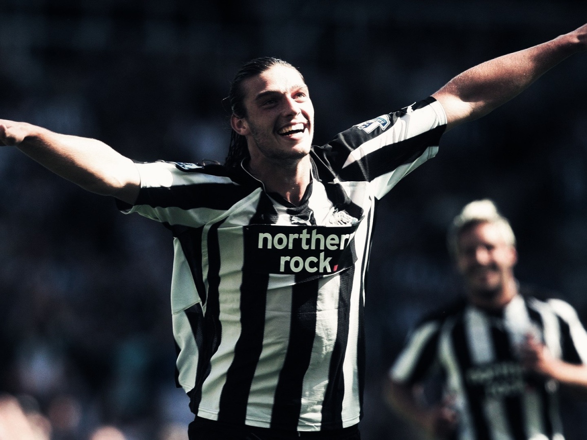 Популярный футбольный клуб Англии Ньюкасл Юнайтед