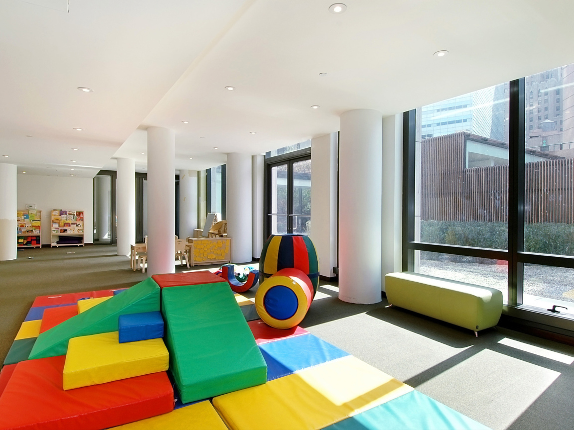 Просторная детская комната