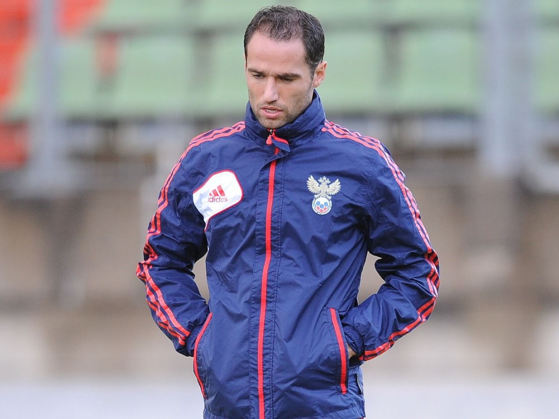 Роман Широков полузащитник Зенита в форме сборной России