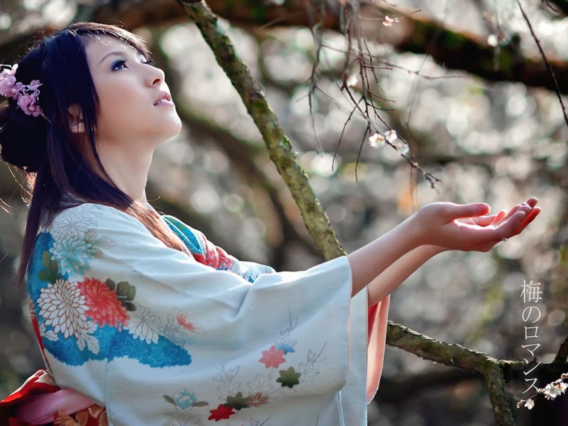 Японка встречает весну