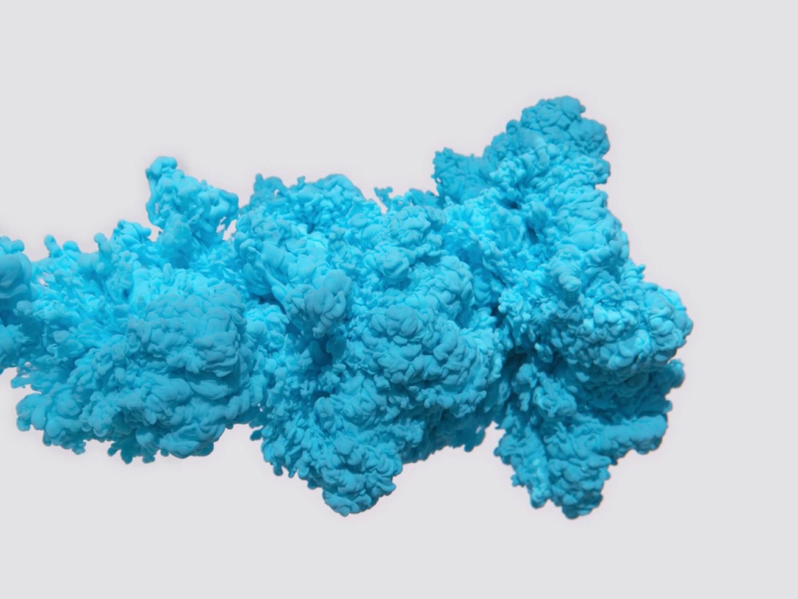 Сгусток голубого дыма на сером фоне