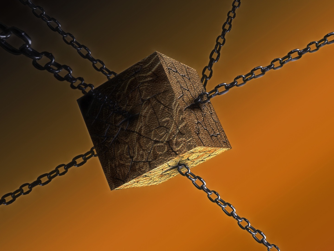 Деревянный куб на цепях