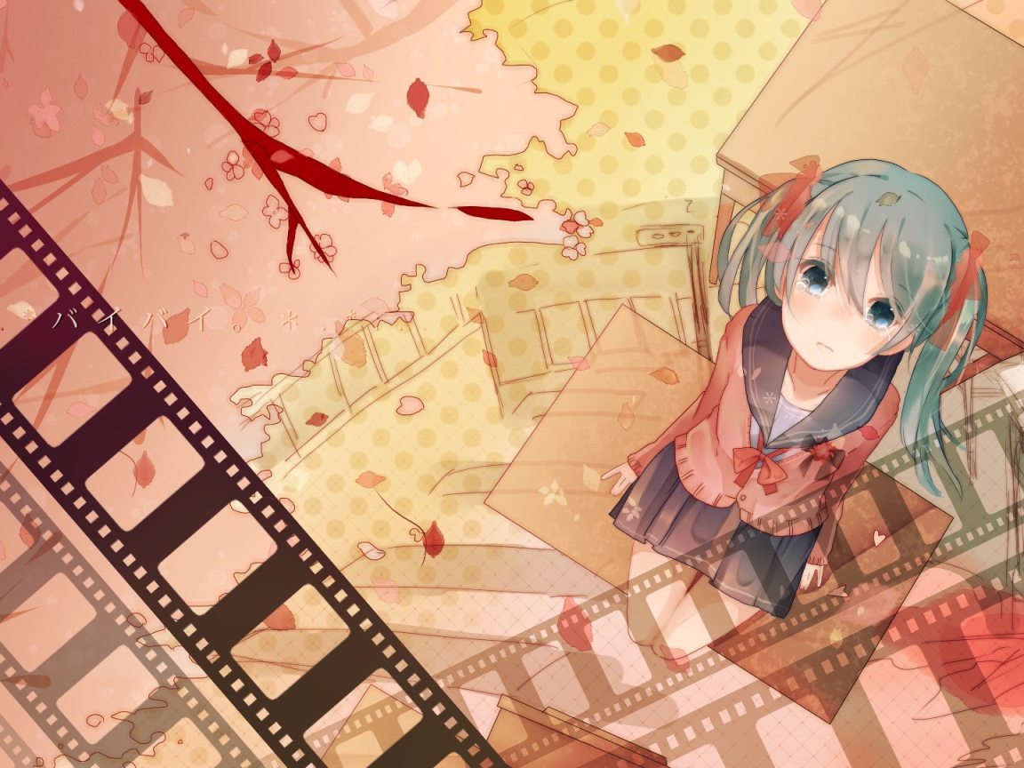 Девочка аниме Hatsune Miku на фоне кинопленки