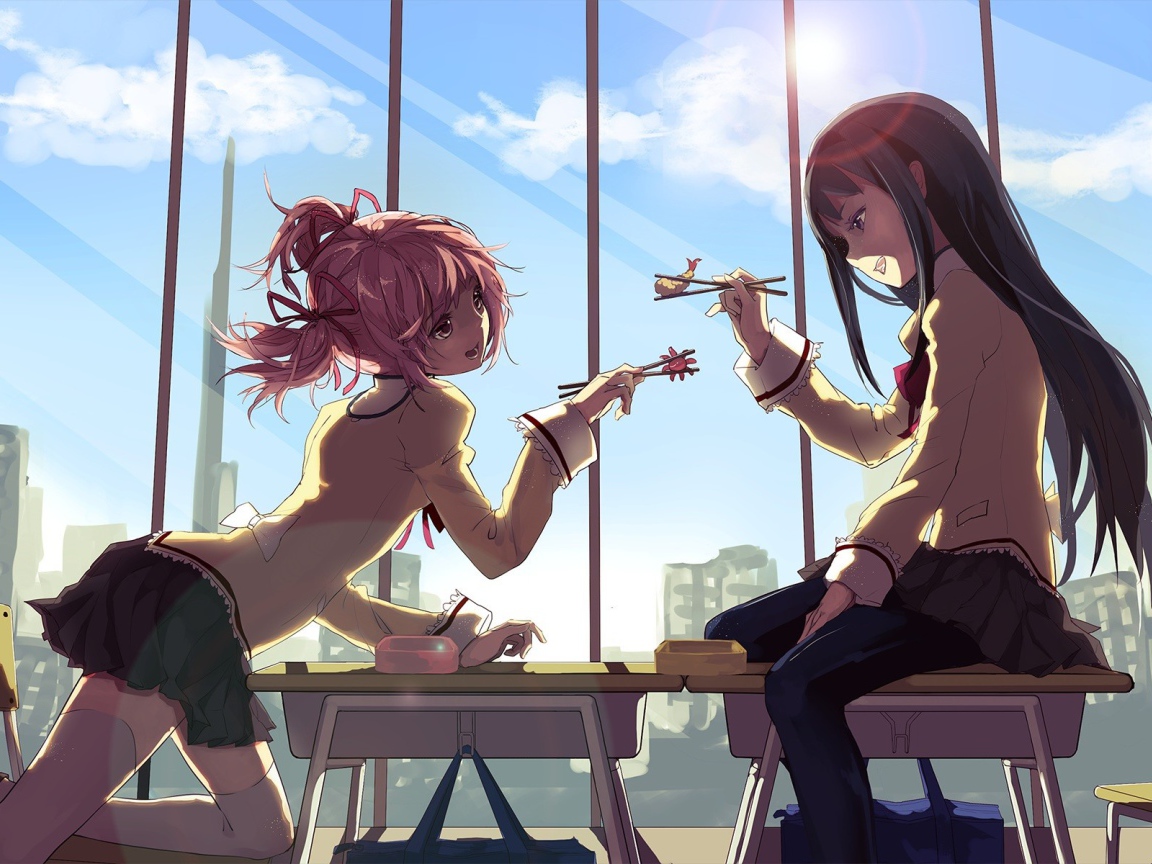 Девушки кушают свой обед, Девочка-волшебница Мадока