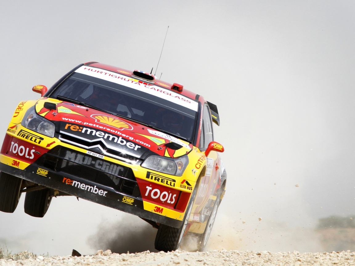 Спортивный автомобиль на двух колесах