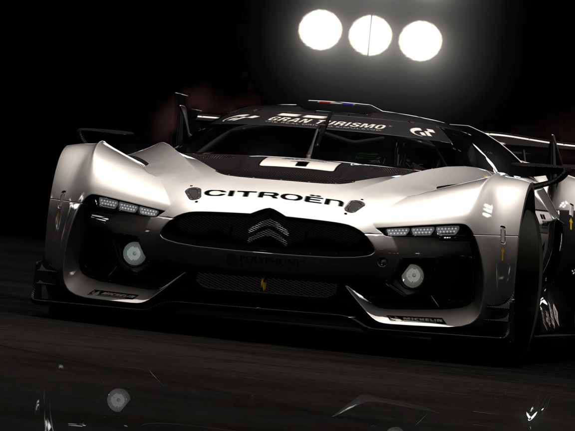 Серебристый Citroën Gran Turismo