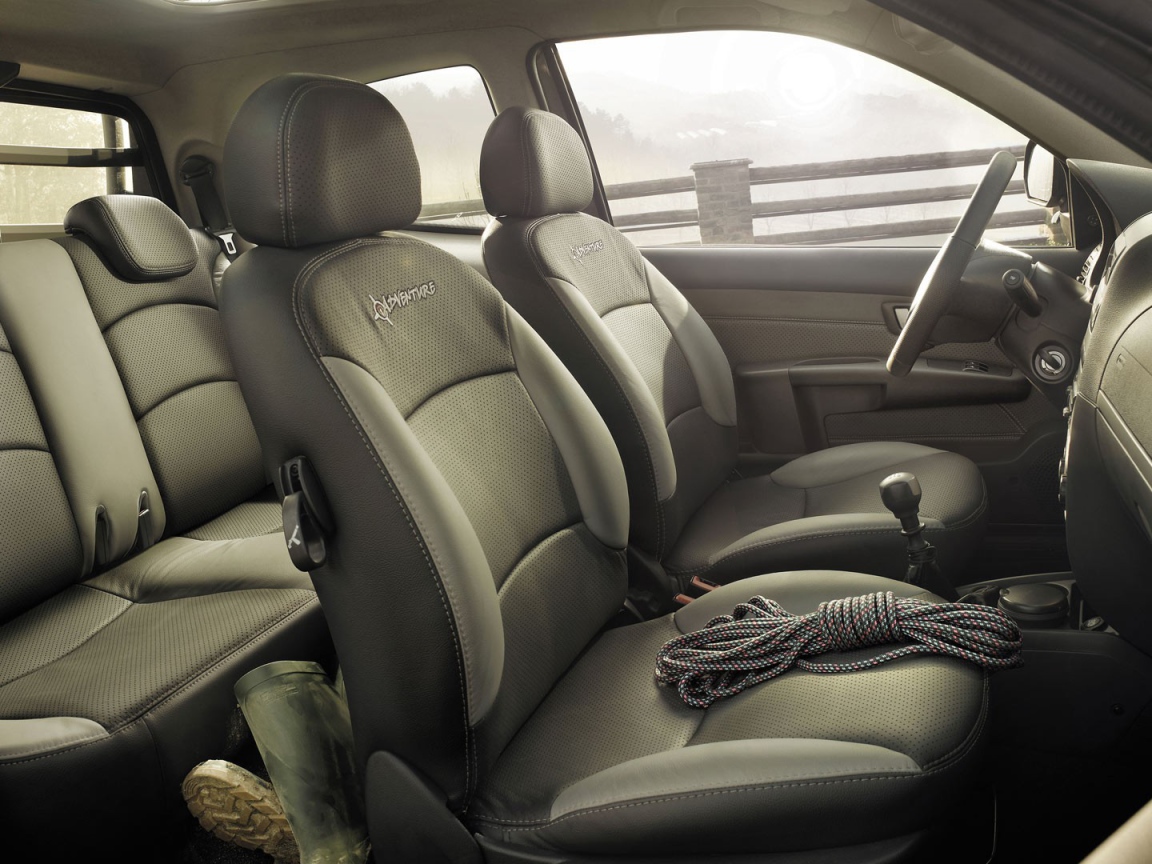 Салон автомобиля Fiat Strada