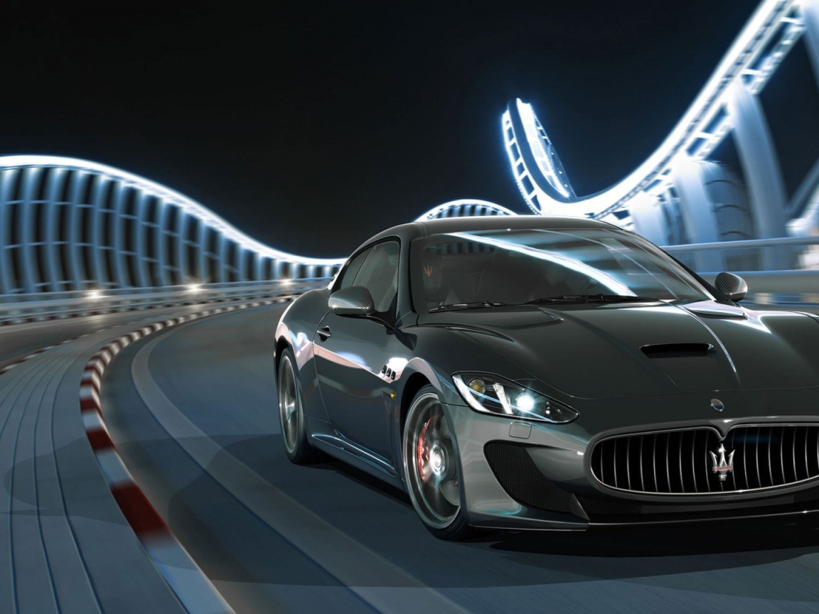 Серый Maserati на мосту