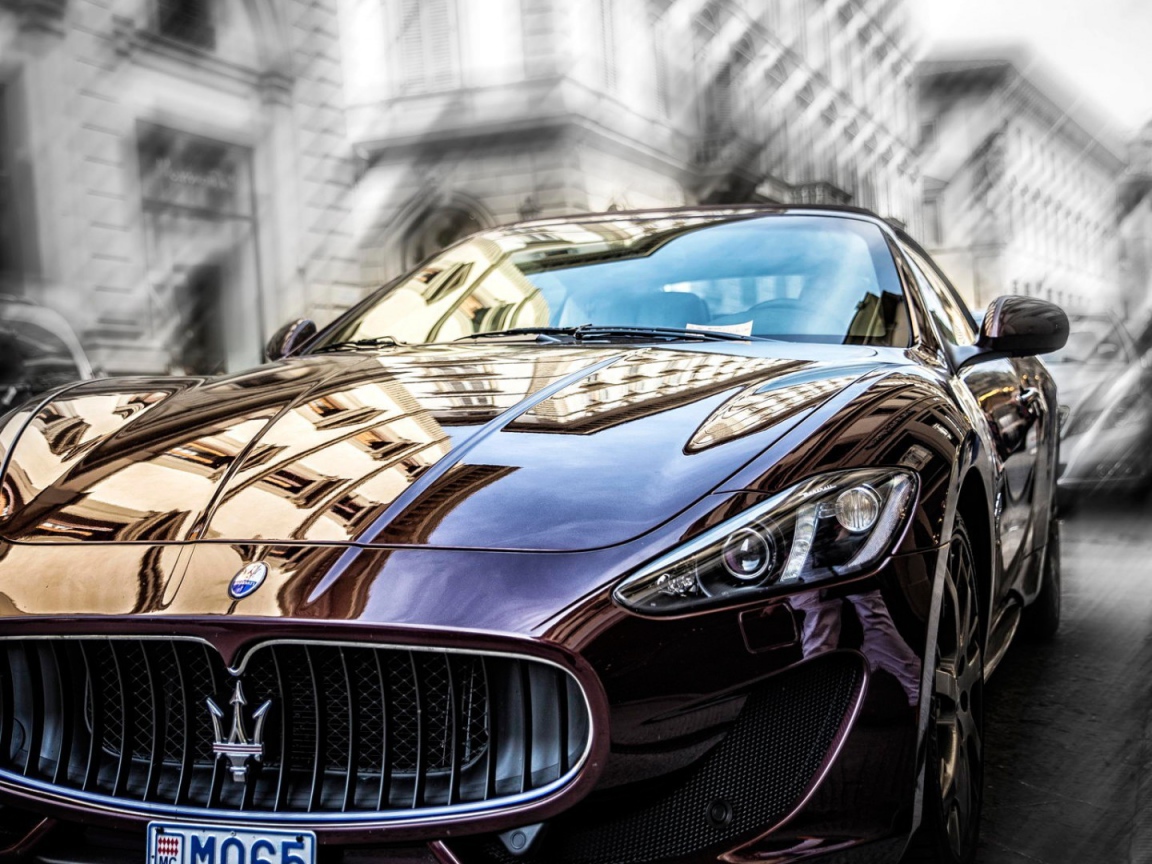 Роскошный и дорогой автомобиль Maserati