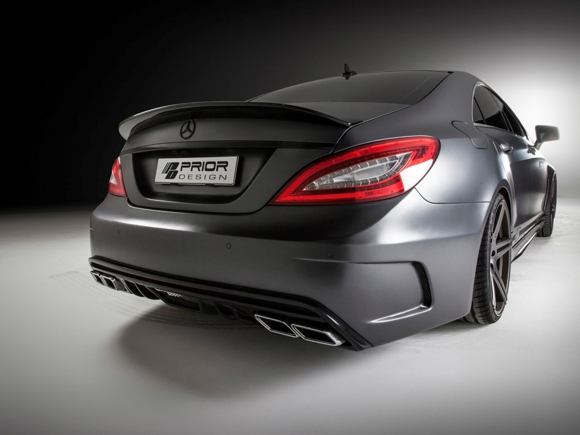 Вид сзади на Mercedes-Benz CLS PD550 Black Edition