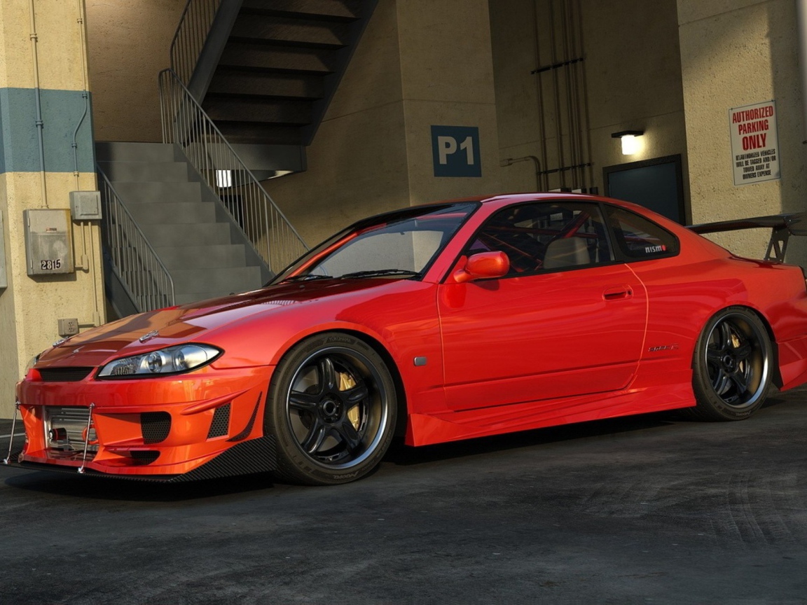 Красный Nissan Silvia S15 у гаража