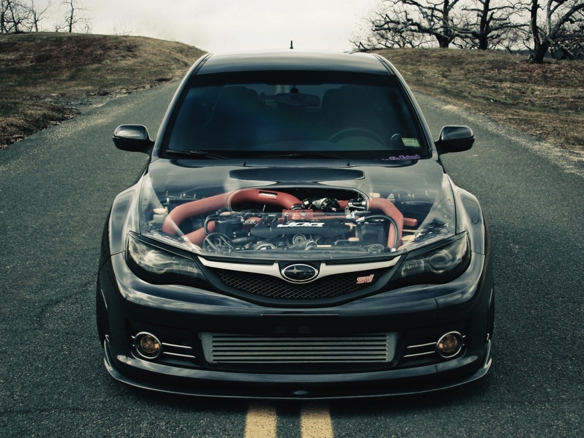 Субару с прозрачным капотом