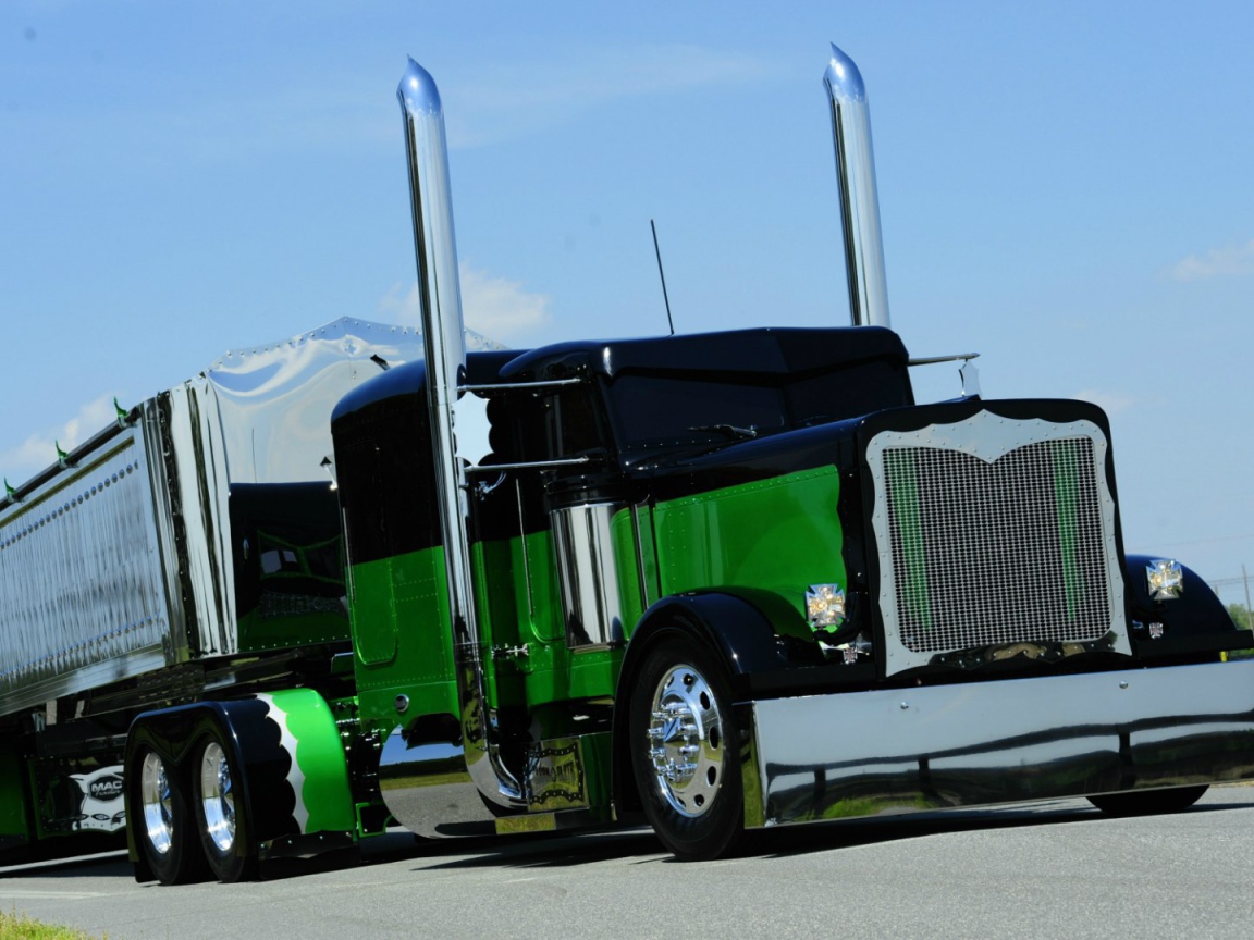 Американский грузовик  Peterbilt 379 EXHD