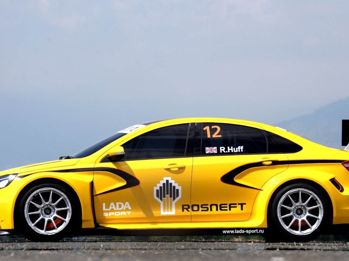 Российский автомобиль Лада Веста Спорт