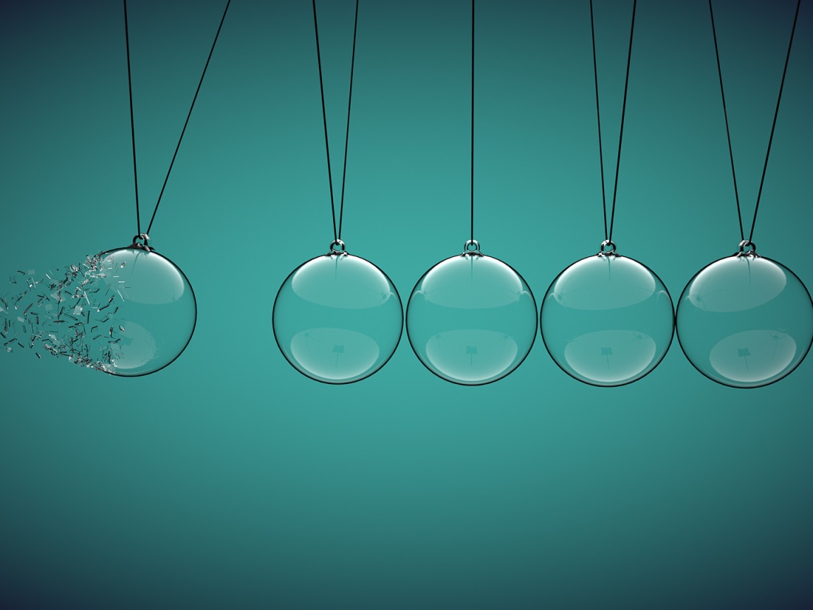 Разбился стеклянный шар на веревке