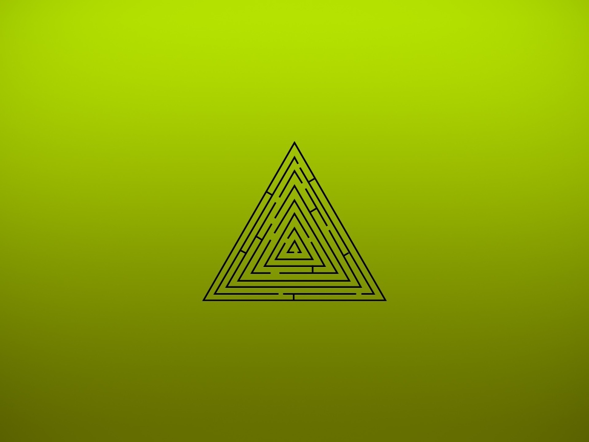 Лабиринт на зеленом фоне