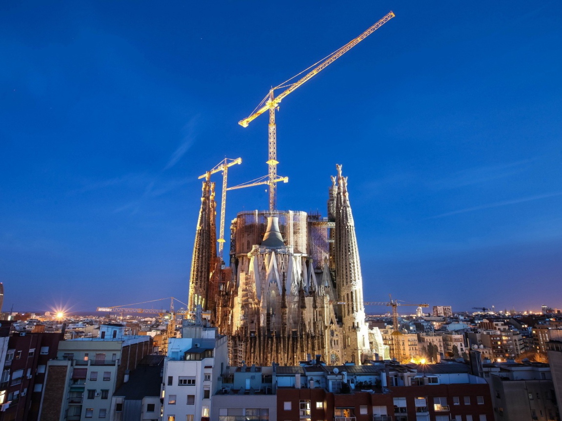 Стройка собора в Барселоне, Испания