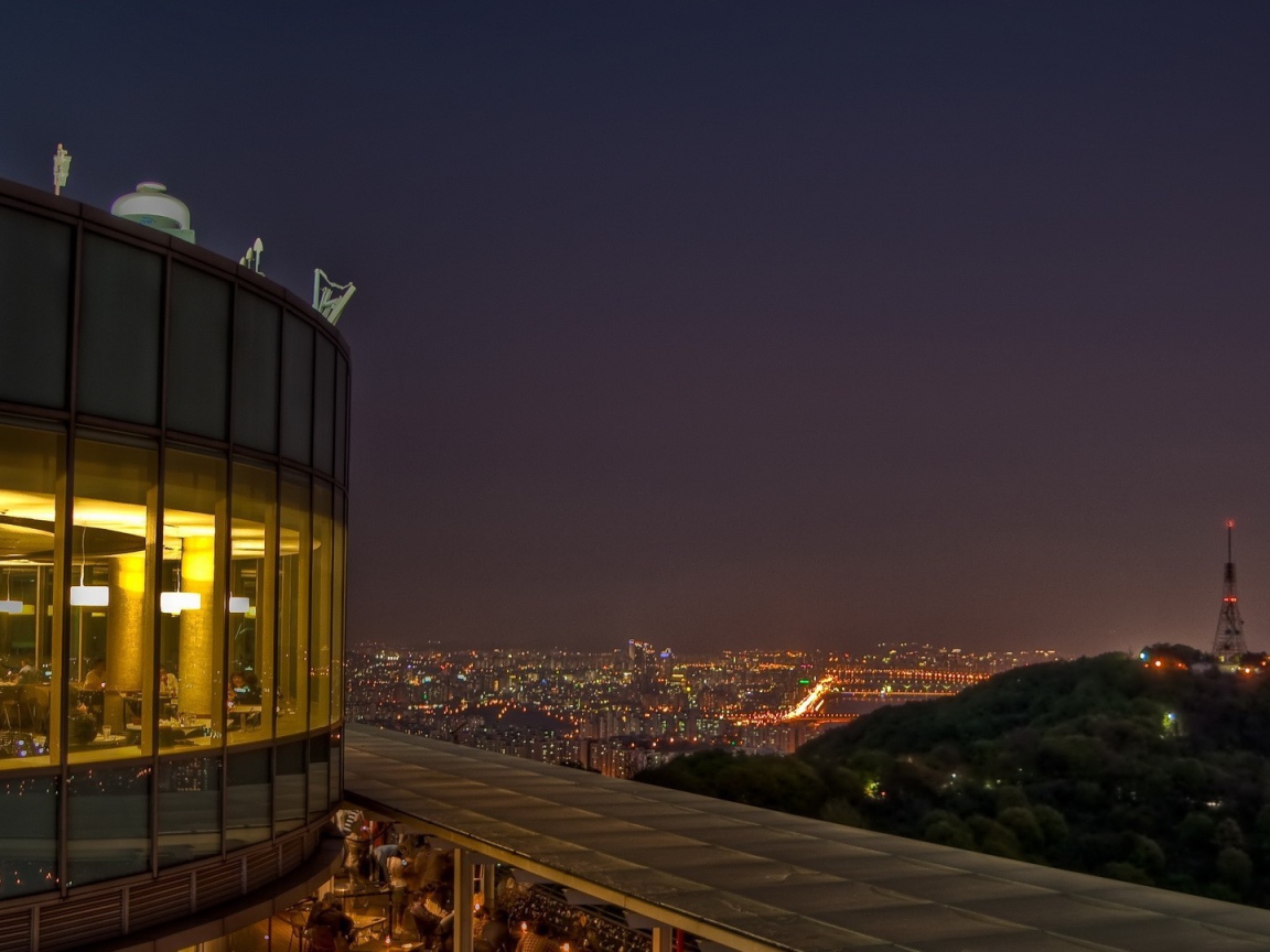 Ресторан с видом на Токио