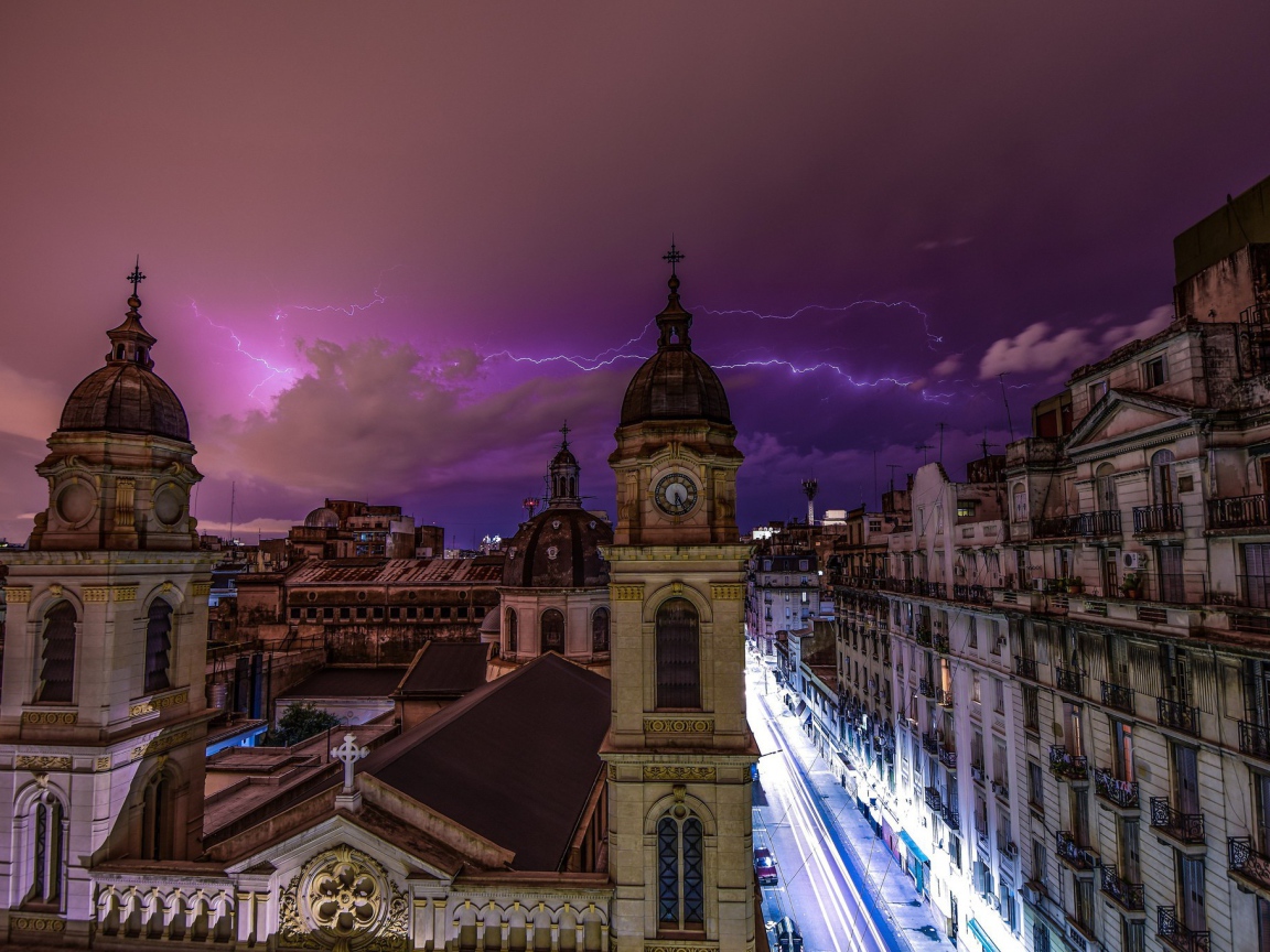 Ночной храм в Буэнос-Айресе