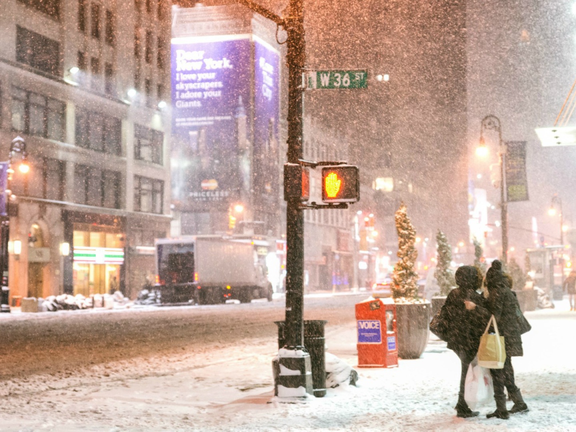 Зимний снегопад в Нью-Йорке