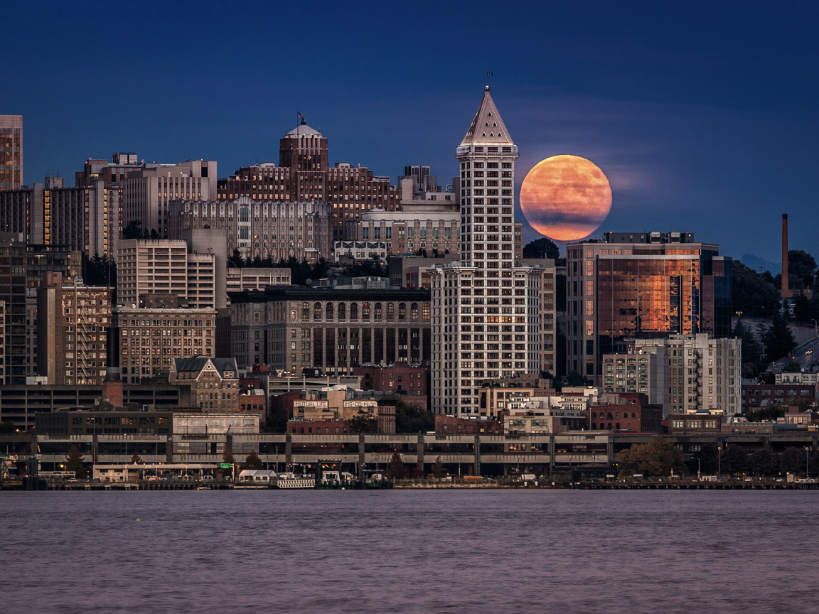 Лунная ночь в Сиэтле