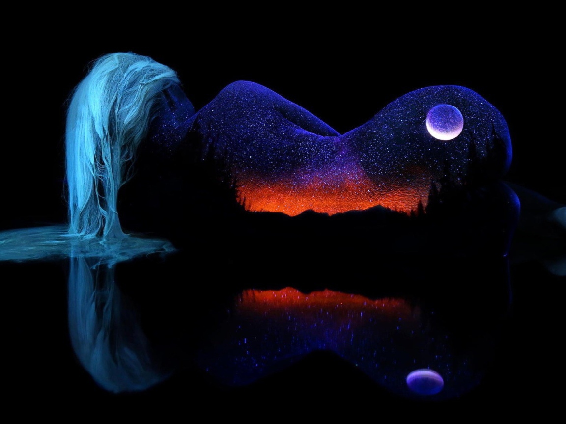 Силуэт девушки вселенной