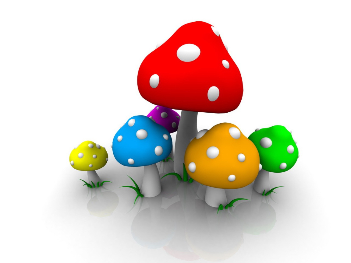 Семейка разноцветных мухоморов