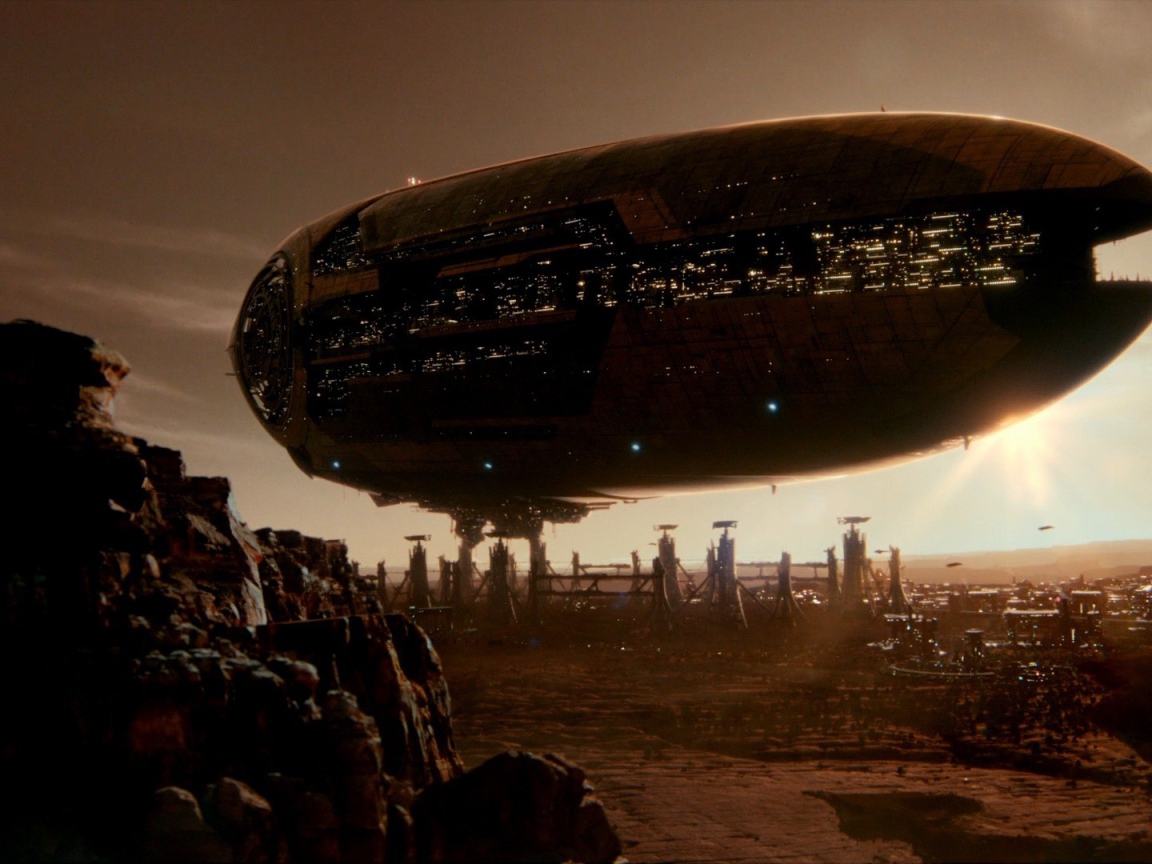 Огромный космический корабль