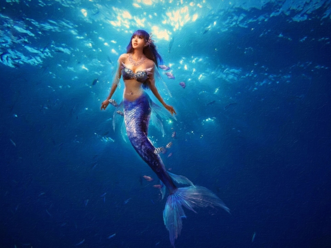 Русалка плывет к поверхности