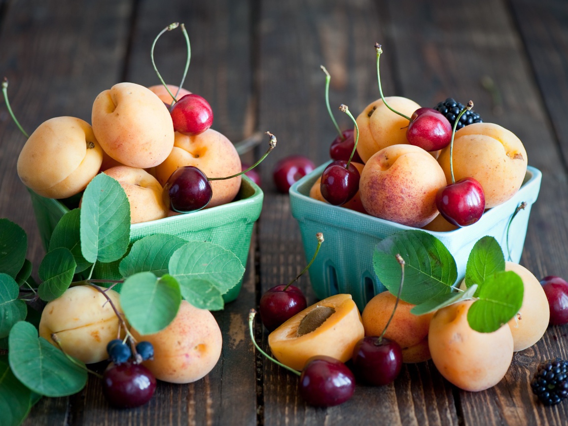 Абрикосы и черешни