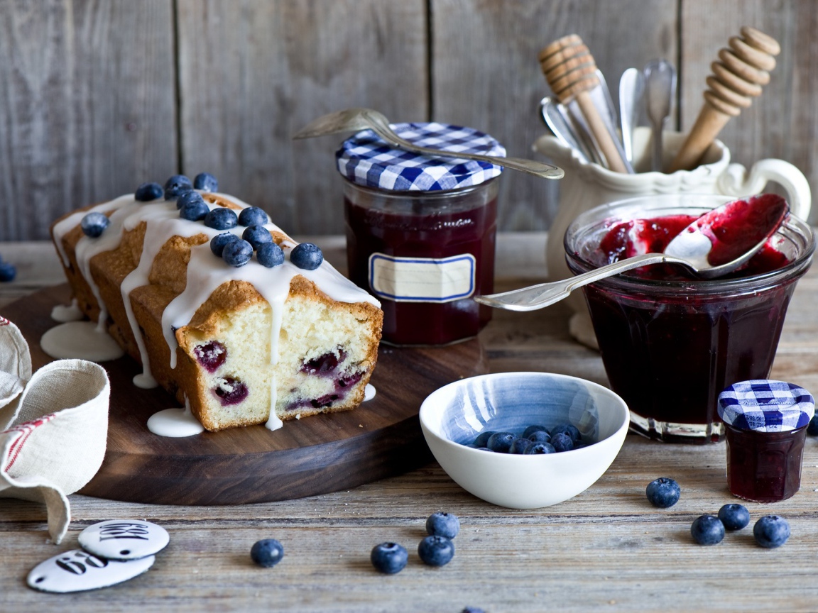 Варенье из черники и черничный кекс