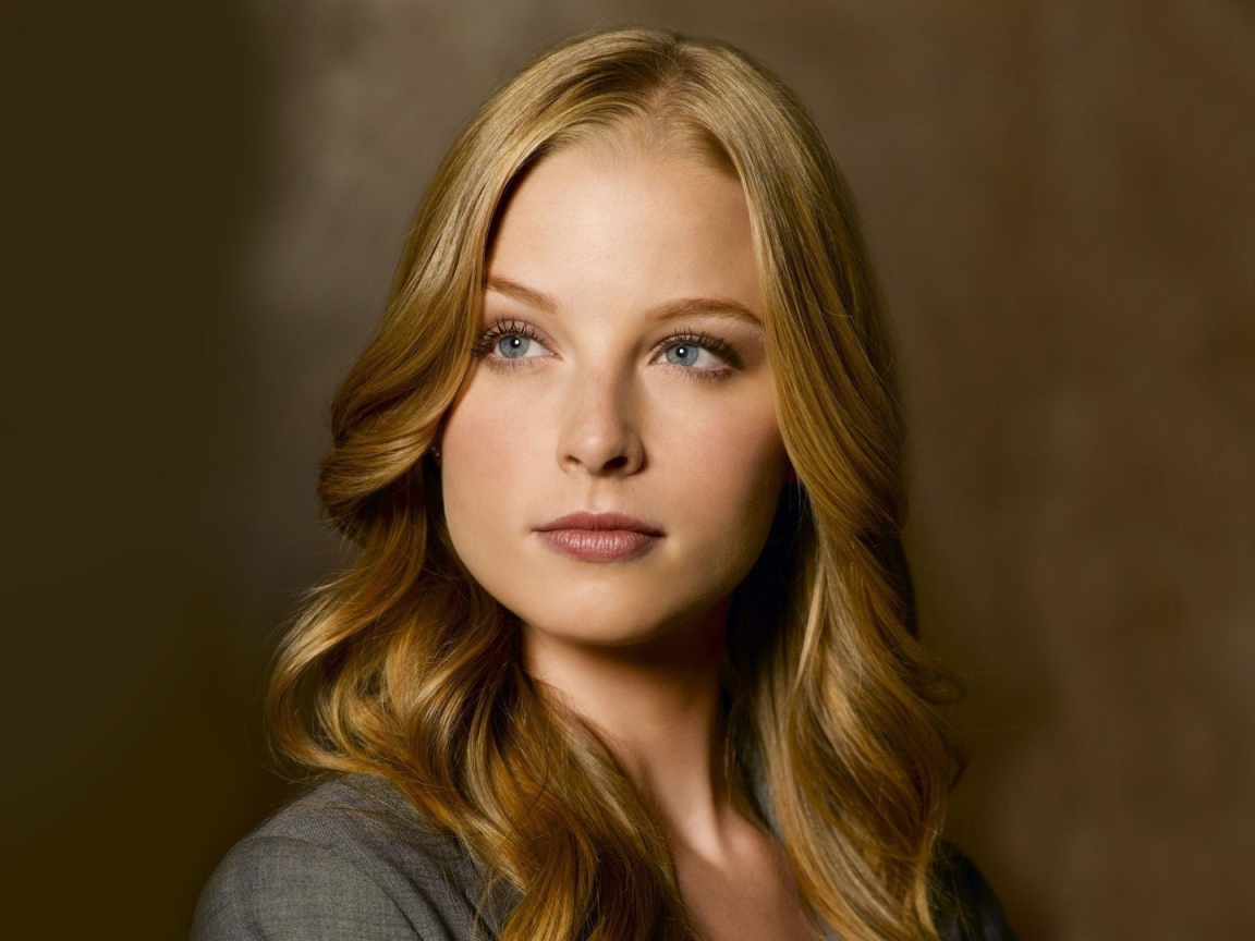 Модель блондинка Рейчел Николс