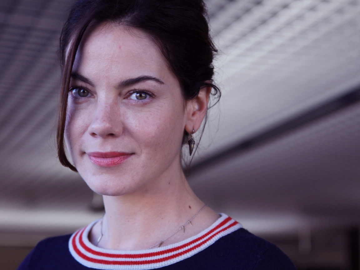 Модель Брюнетка Мишель Монаган