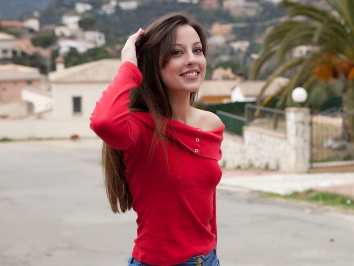 Улыбающаяся девушка Lorena Garcia