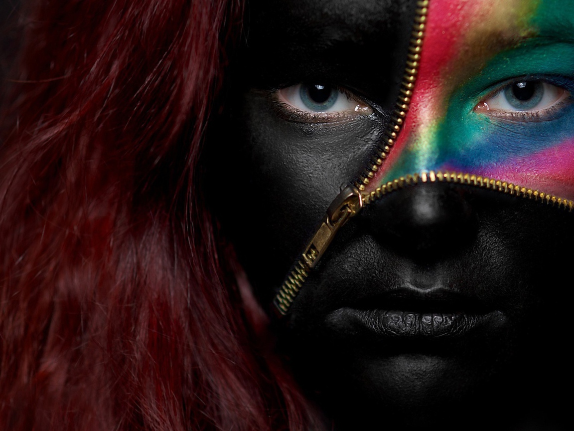 Необычный бодиарт на лице у девушки